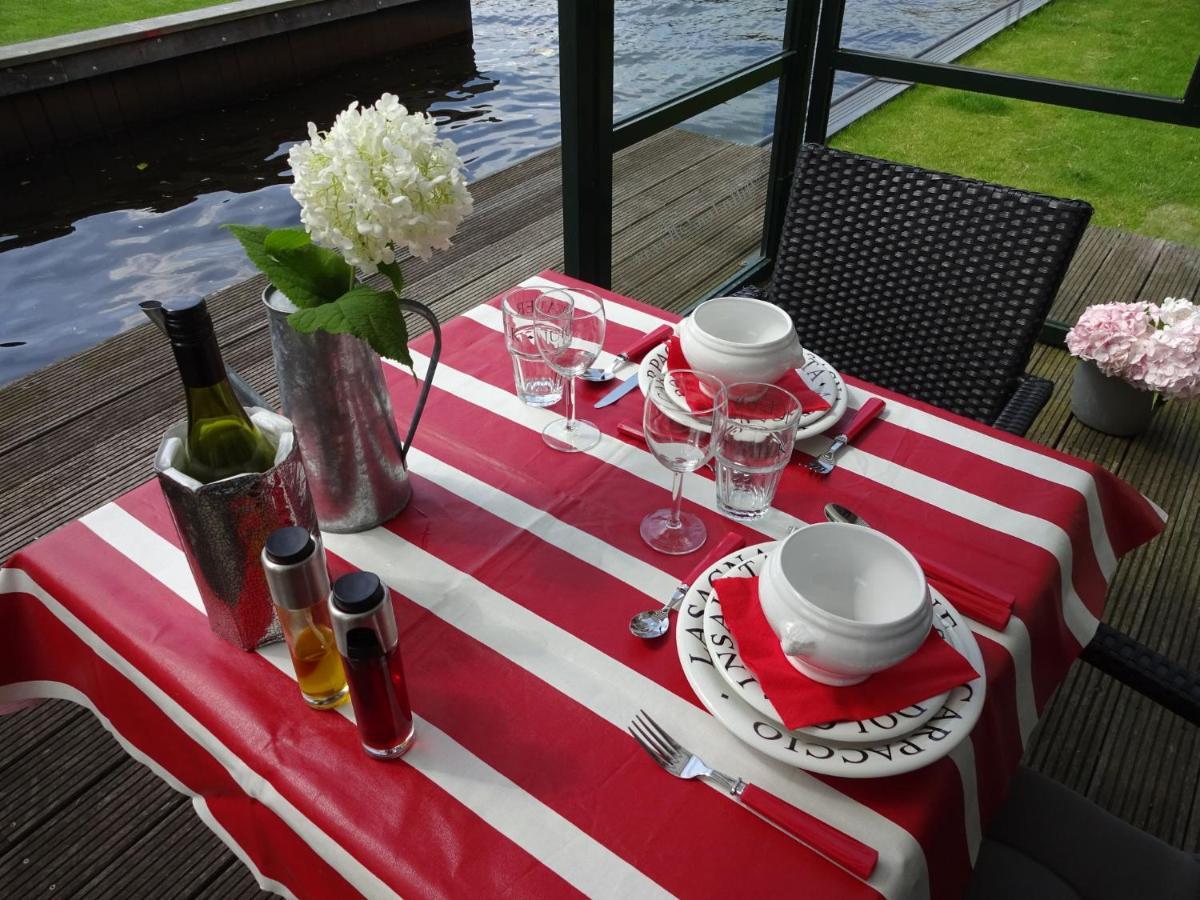 Attractive Holiday Home With Jetty Steendam Εξωτερικό φωτογραφία